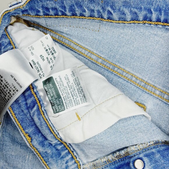 Levis 501 High Rise Shorts - Picture 3 of 3